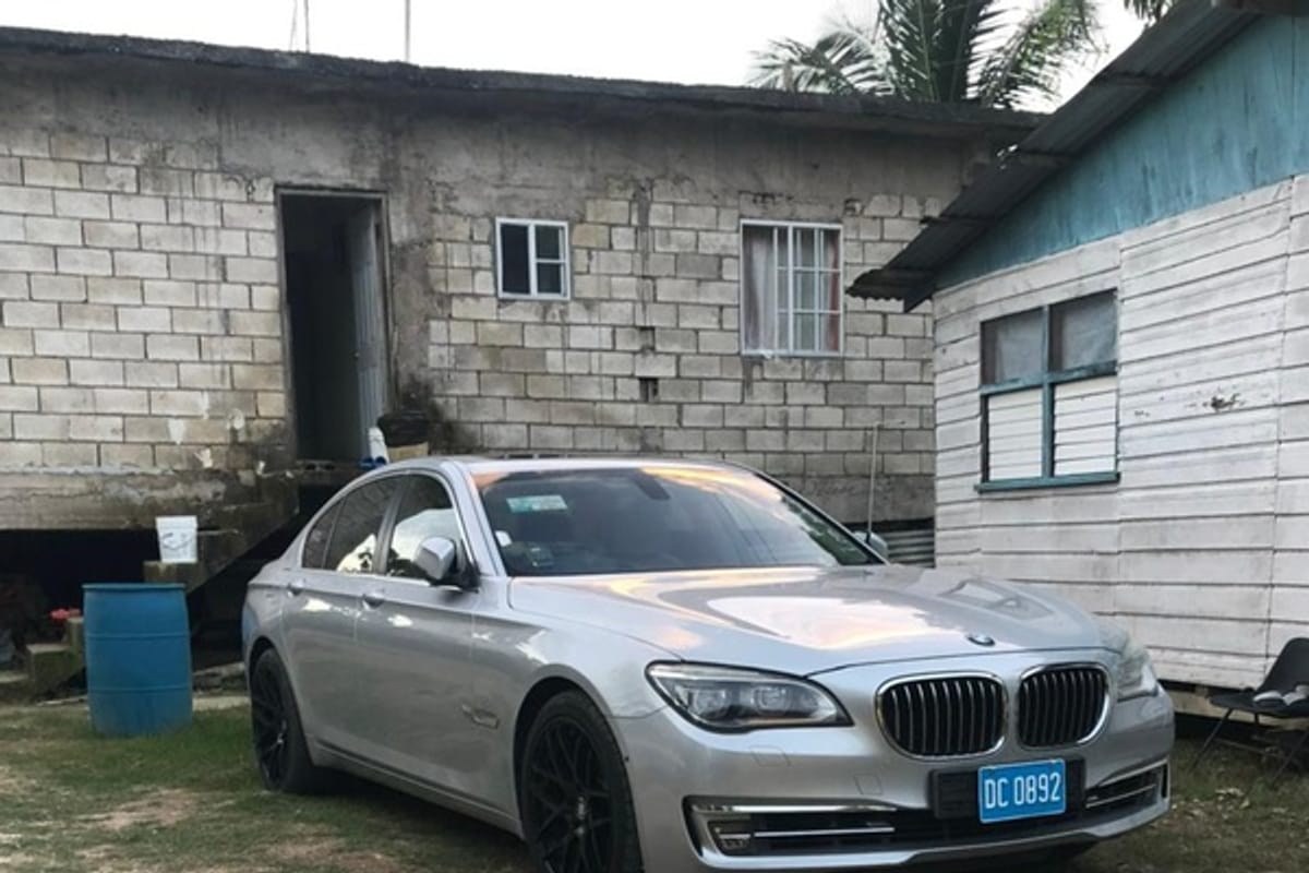 BMW 7-Series 3,5L 2013