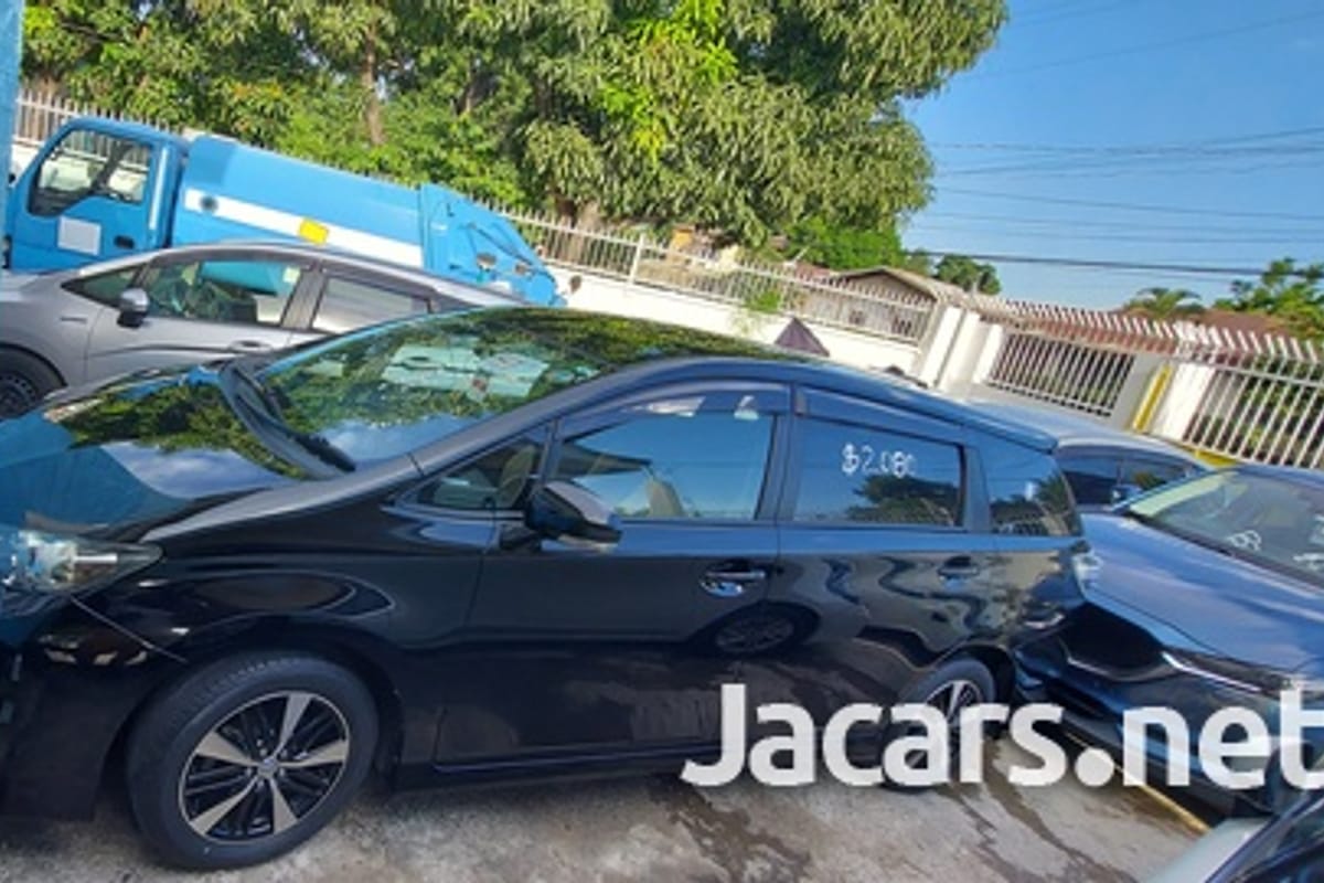 Toyota Wish 1,8L 2013