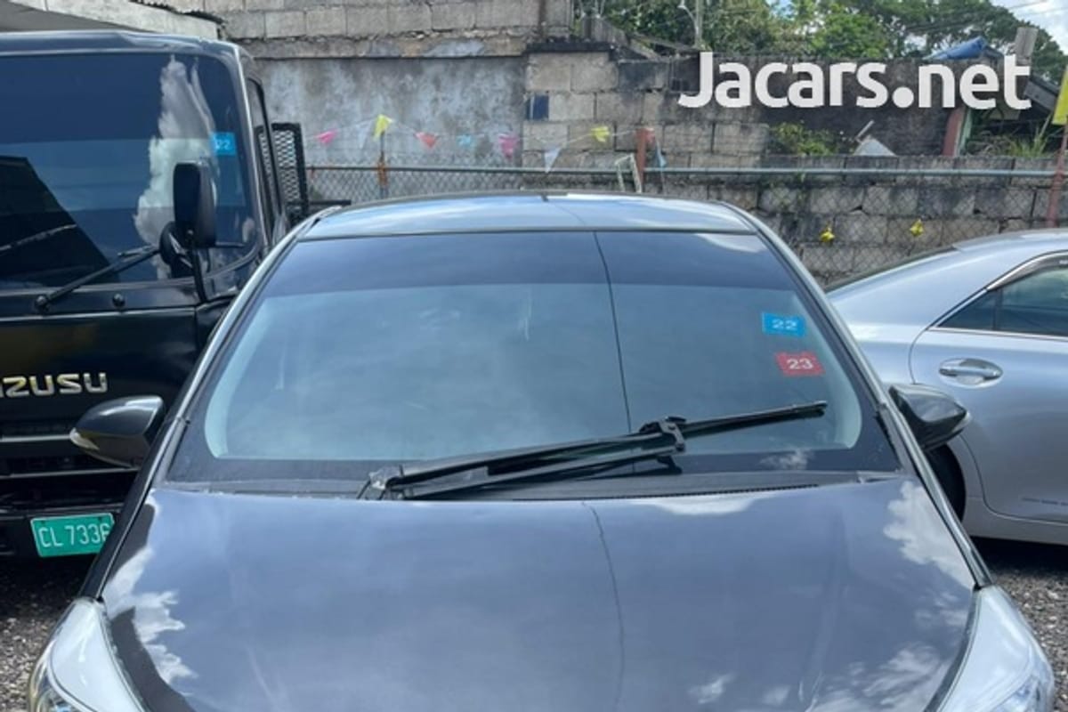 Toyota Vitz 1,3L 2012