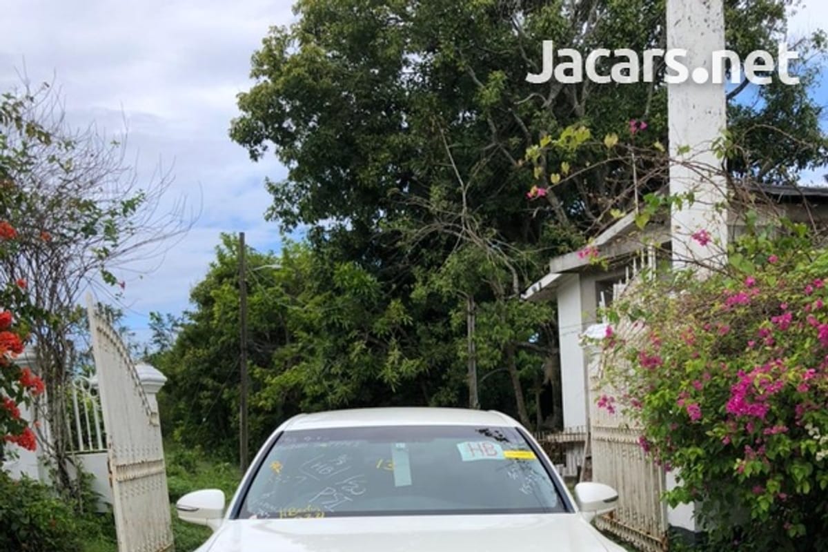 Toyota Crown 2,5L 2015