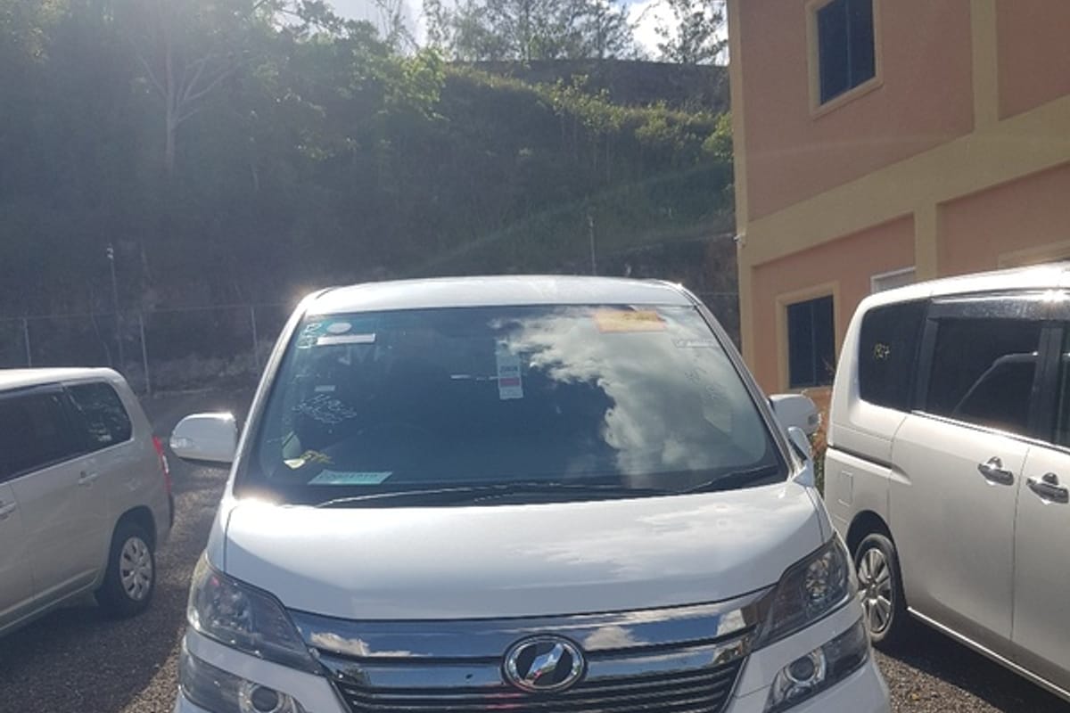 Toyota Vellfire 2,4L 2013