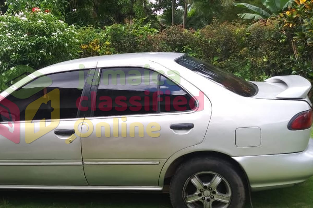 For Sale: 1995 Nissan