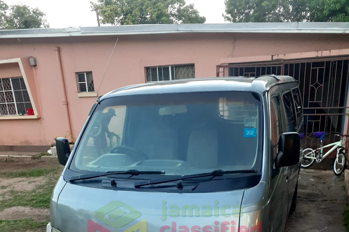 For Sale: 2005 Nissan Urvan