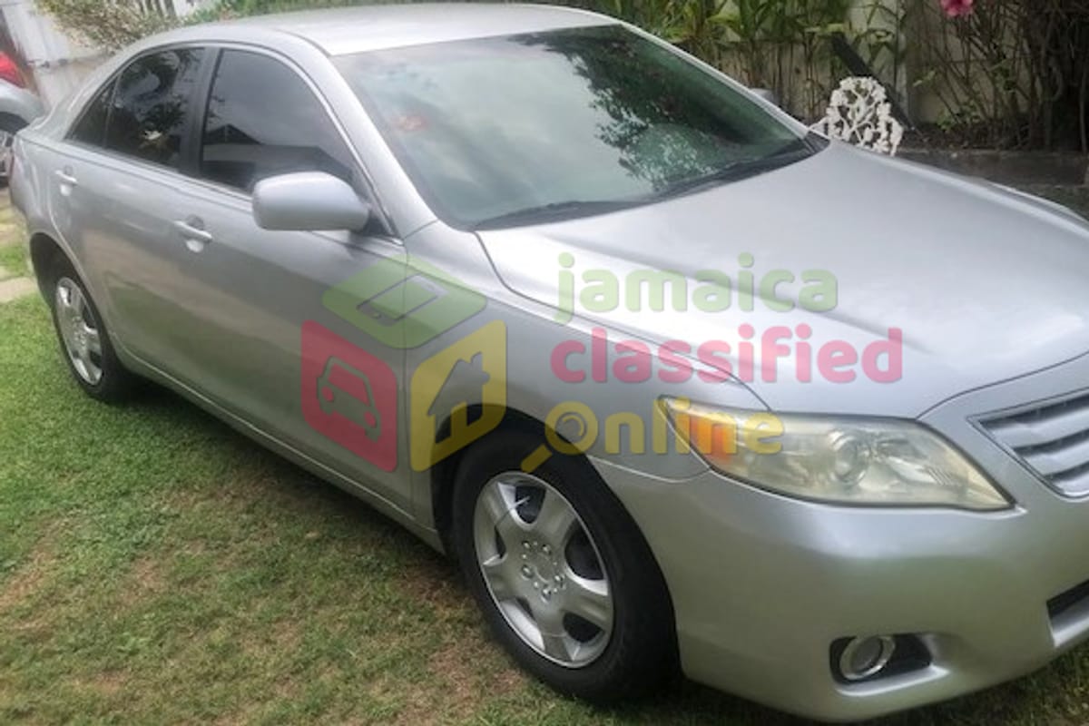 For Sale: 2011 TOYOTA CAMRY LE