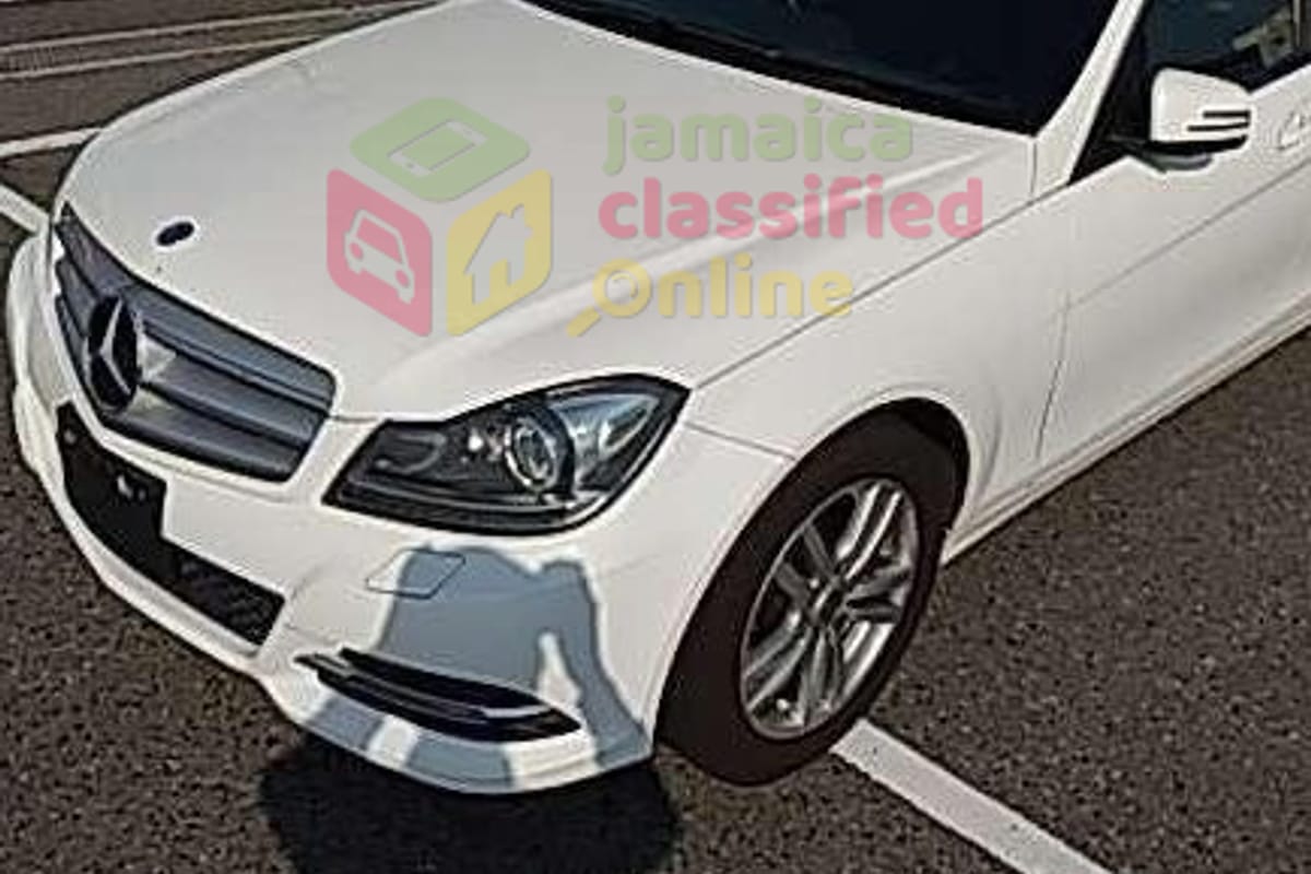 For Sale: 2013 Mercedes Benz C180
