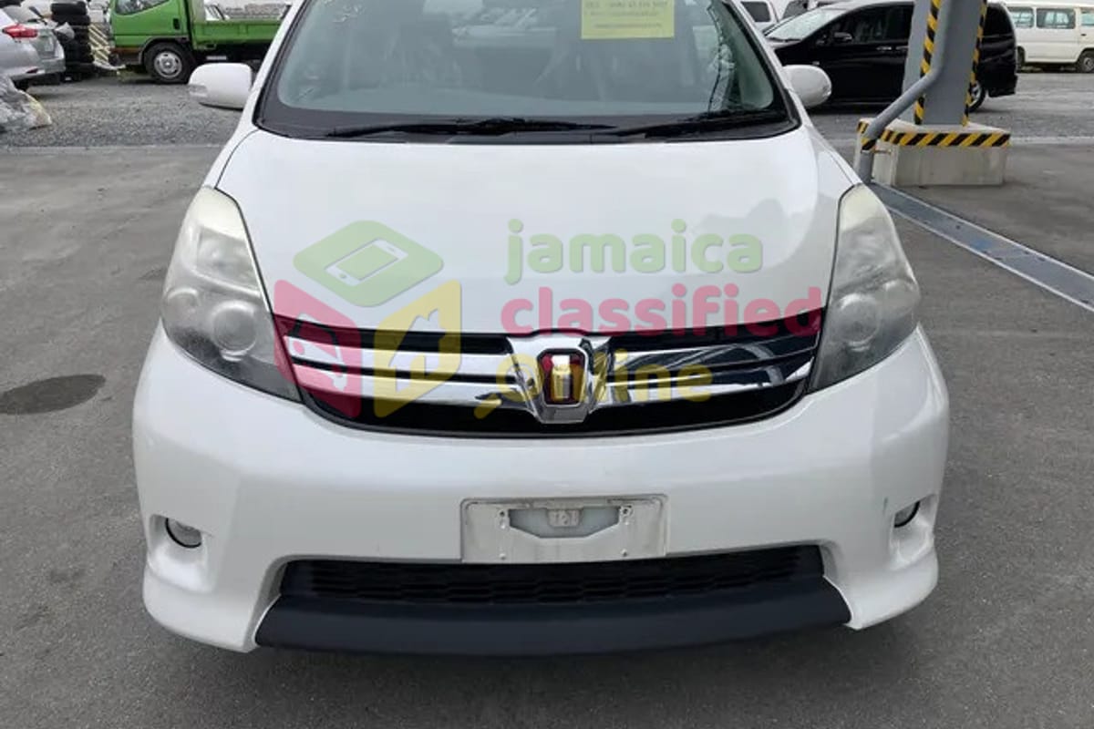 For Sale: 2013 Toyota Isis