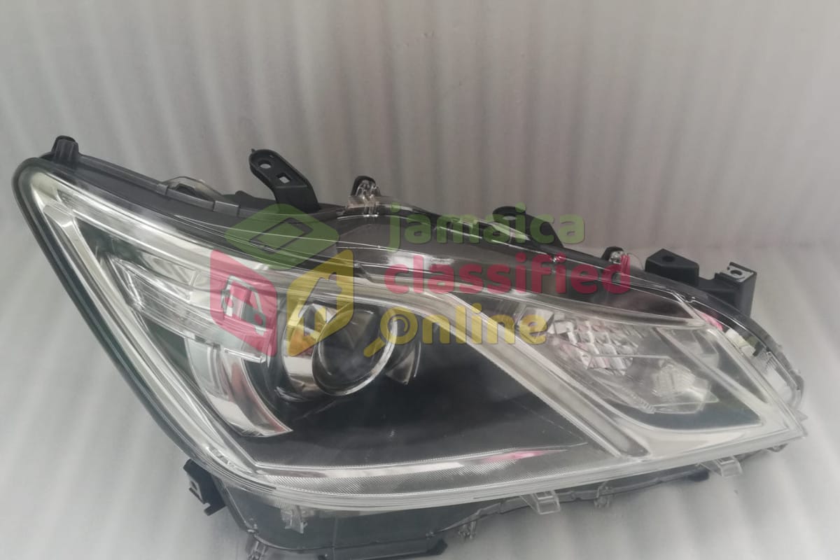 For Sale: 2013 Toyota Crown Athlete Genuine Right Headlight