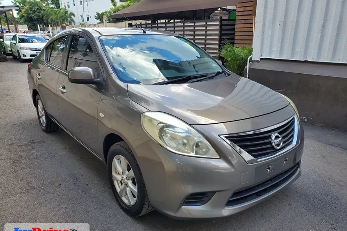 2014 NISSAN VERSA