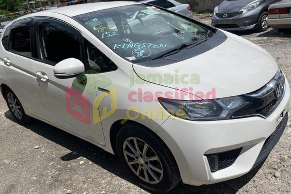 For Sale: 2017 HONDA FIT HYBRID (NEWLY IMPORTED)