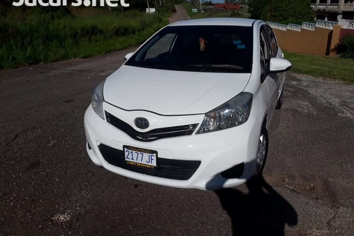 Toyota Vitz 1,3L 2014