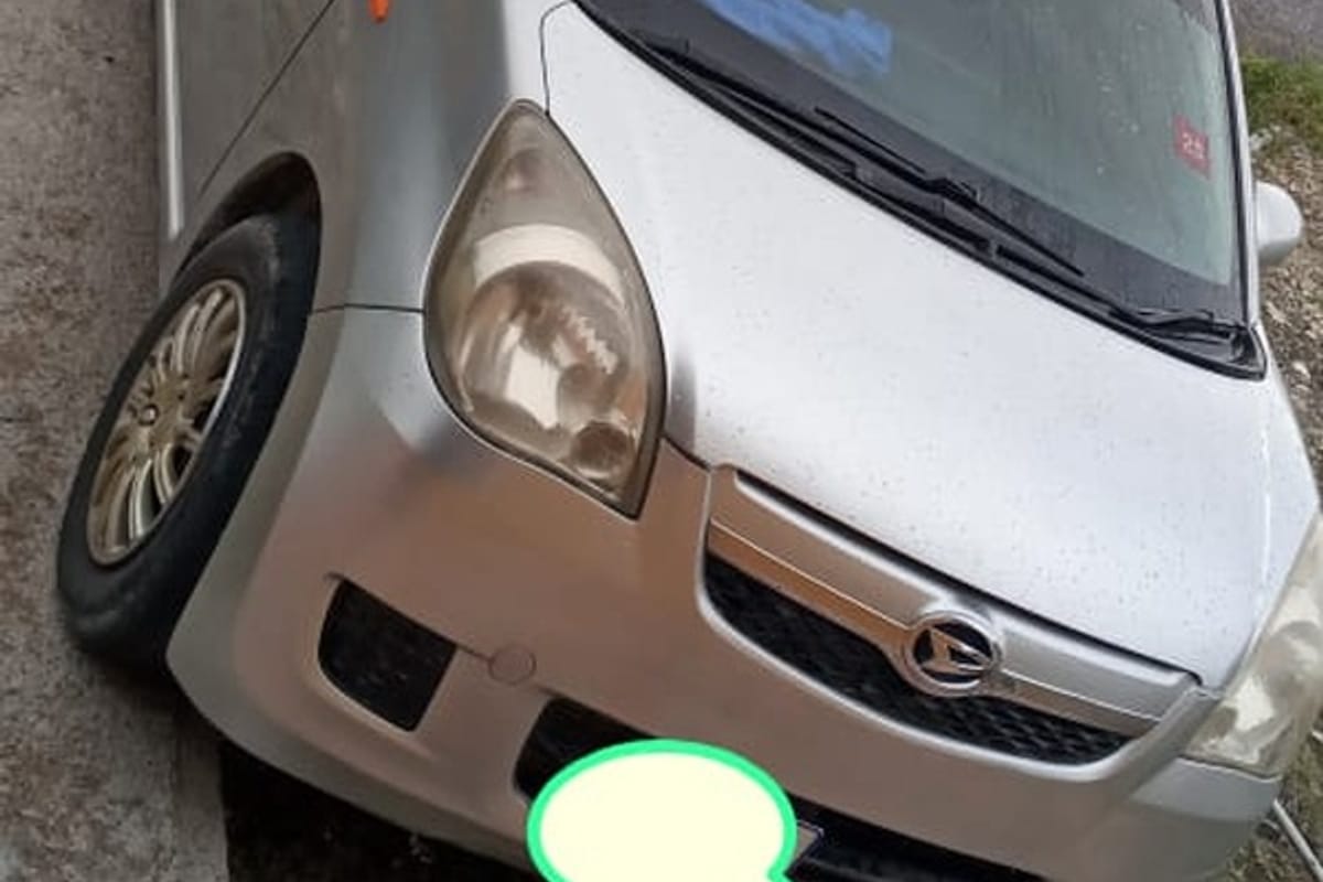 Daihatsu MIRA 0,7L 2011
