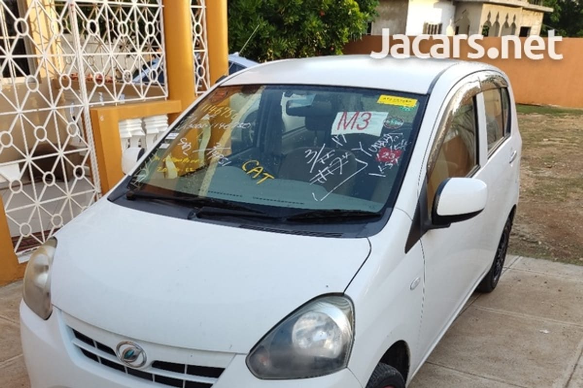 Daihatsu MIRA 0,6L 2013