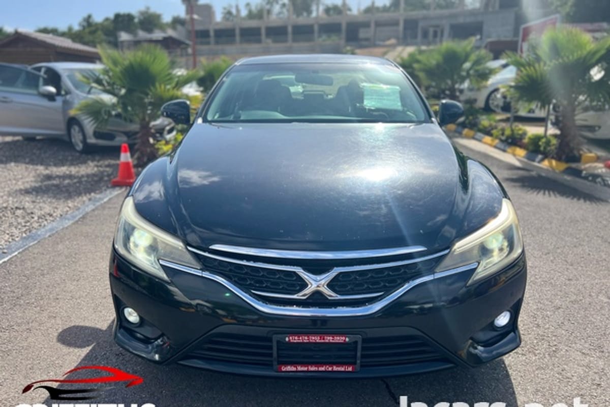 Toyota Mark X 2,5L 2013