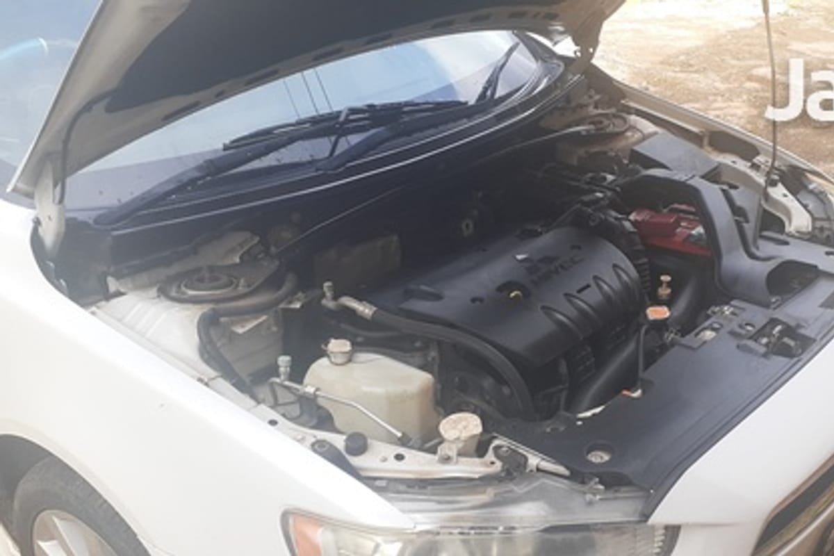 Mitsubishi Galant Fortis 2,0L 2010