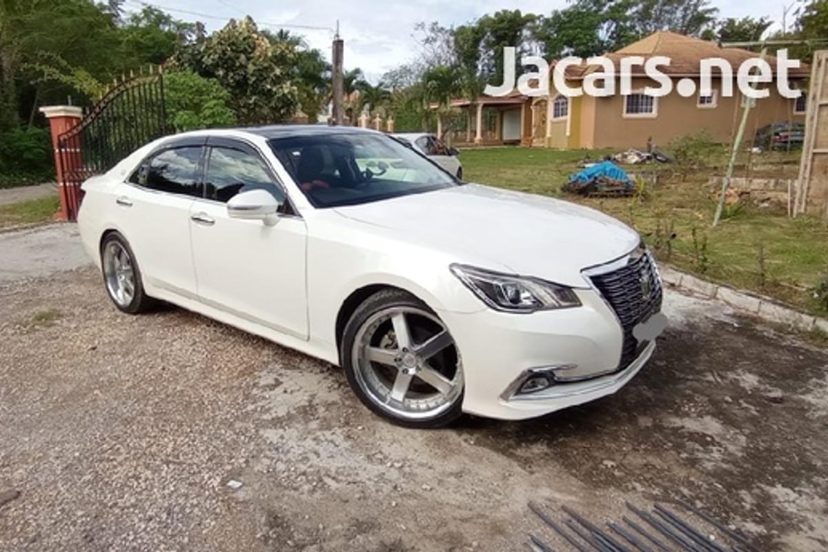 Toyota Crown 2,5L 2016