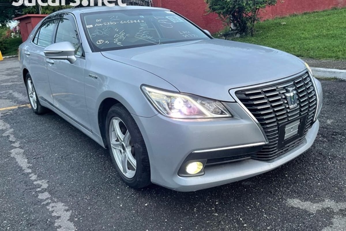 Toyota Crown 2,5L 2014