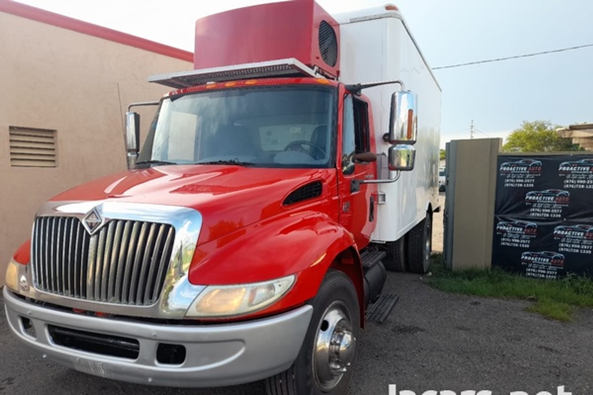 International 4200 Freezer Truck 2014