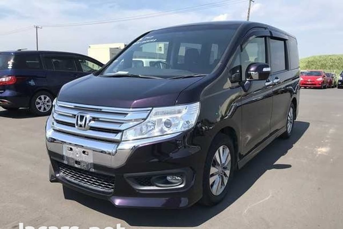 Honda Stepwgn Spada 2,0L 2013