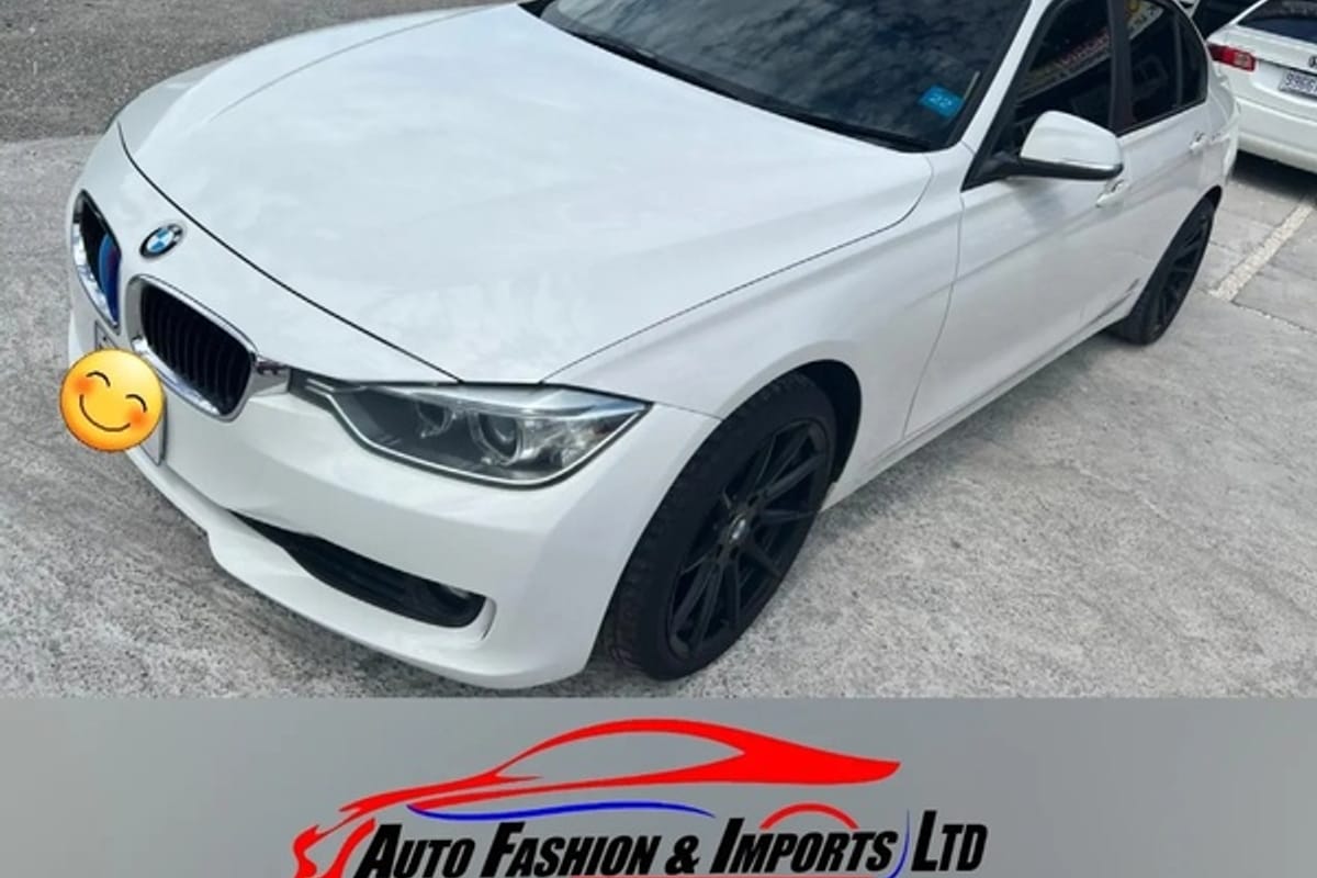 BMW 3-Series 2,3L 2013