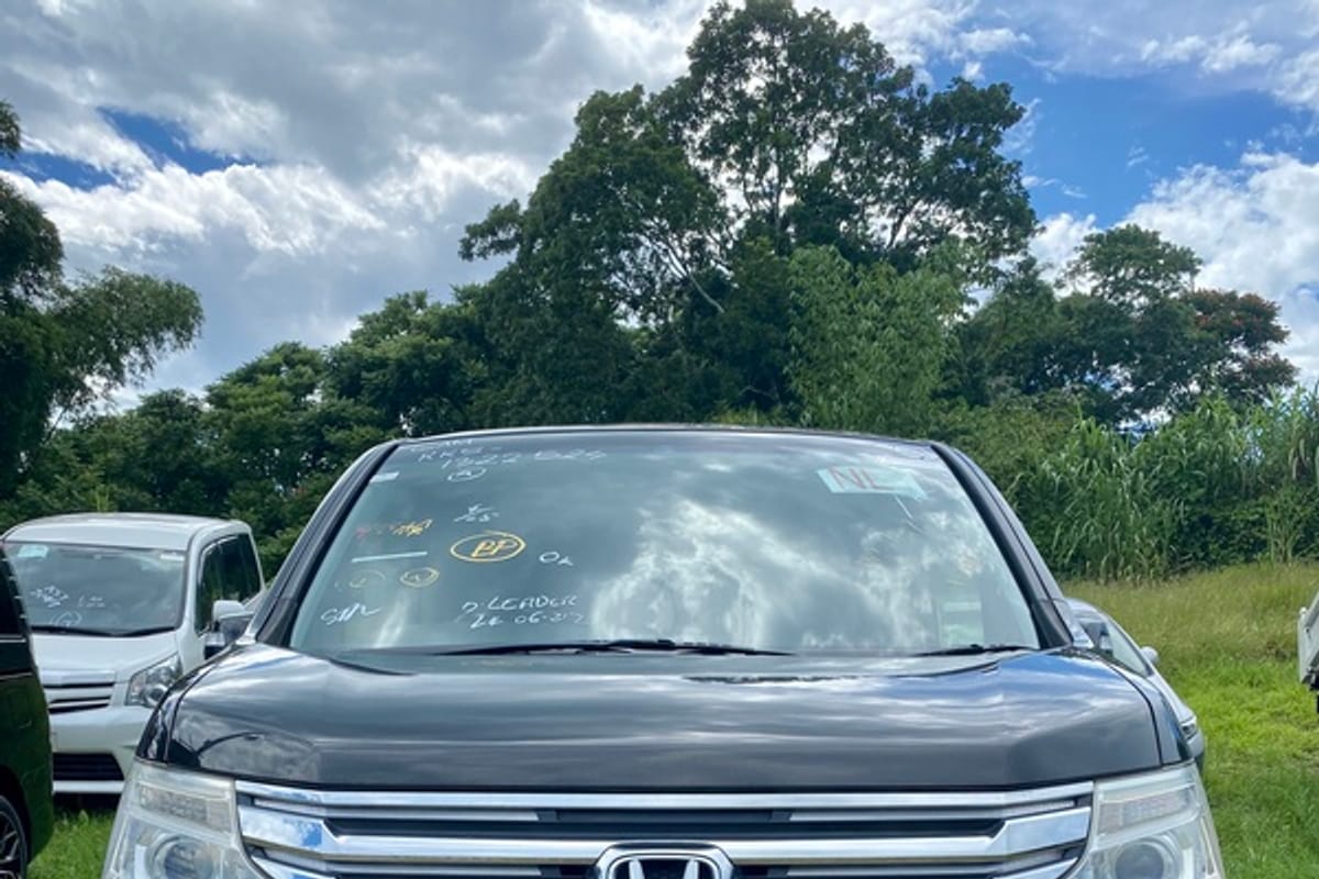 Honda Stepwgn Spada 2,0L 2013