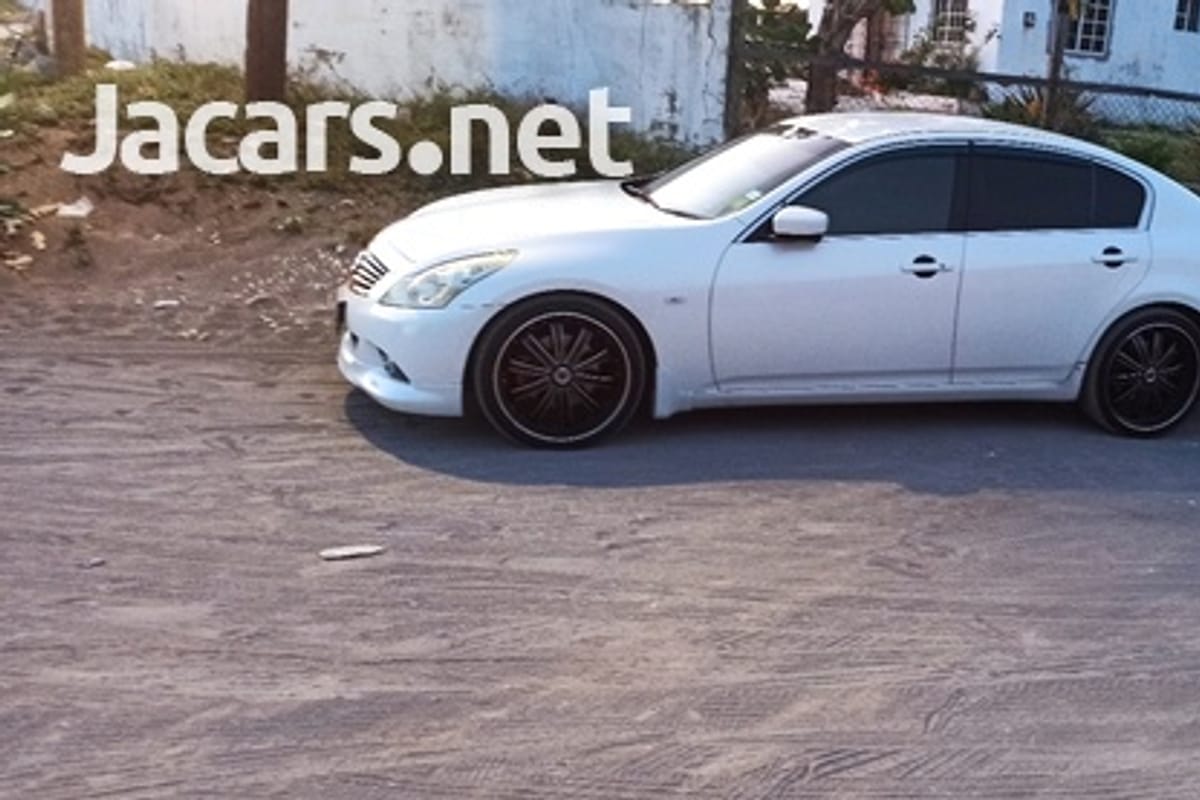 Nissan Skyline 2,5L 2011