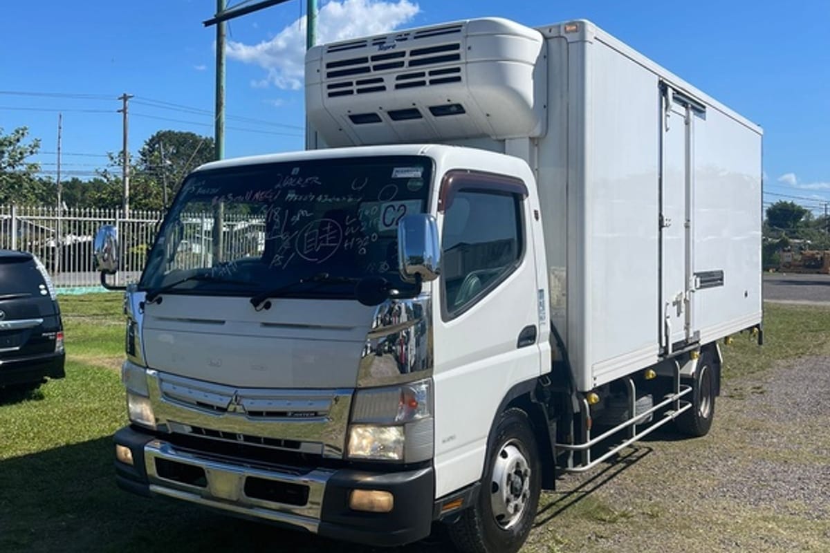 2013 Mitsubishi Canter