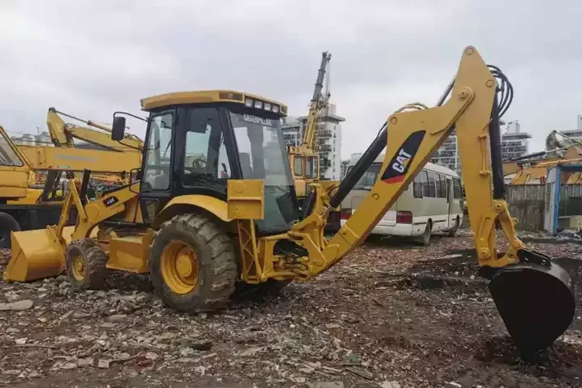 Caterpillar 416F backhoe loader
