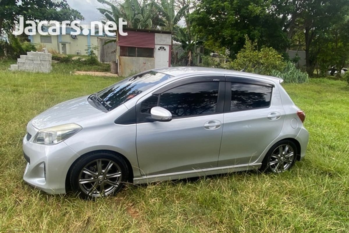 Toyota Vitz 1,5L 2014