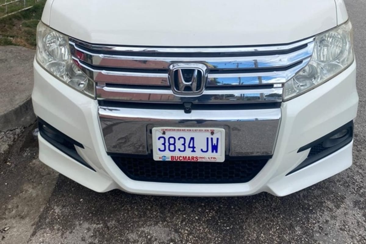 Honda Stepwgn 2,0L 2010