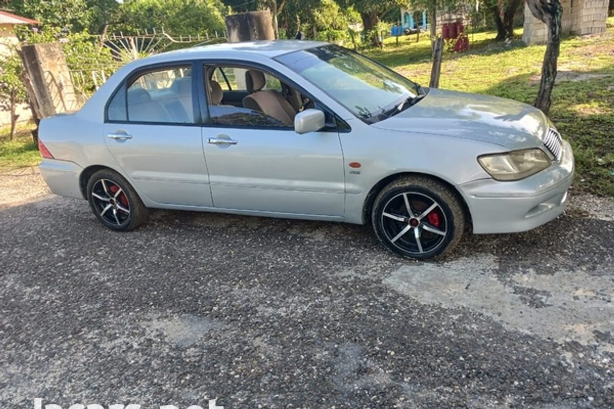 Mitsubishi Lancer 1,6L 2000