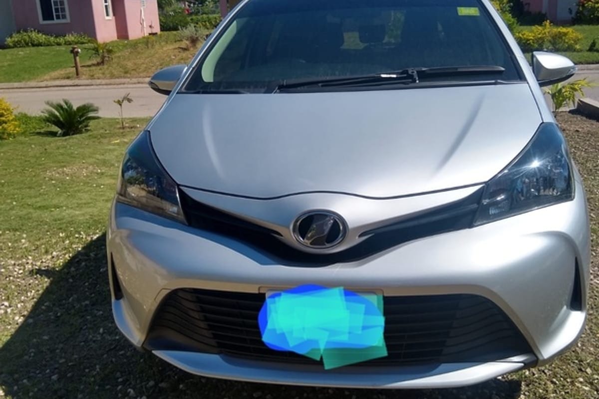 Toyota Vitz 1,0L 2015