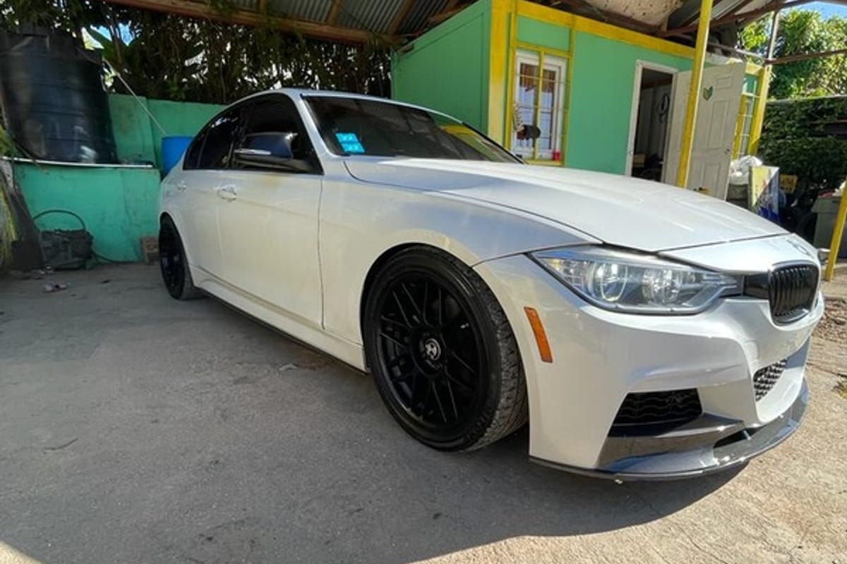 BMW 3-Series 2,0L 2013