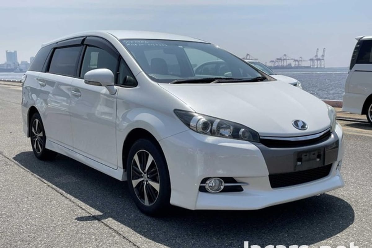 Toyota Wish 1,8L 2013