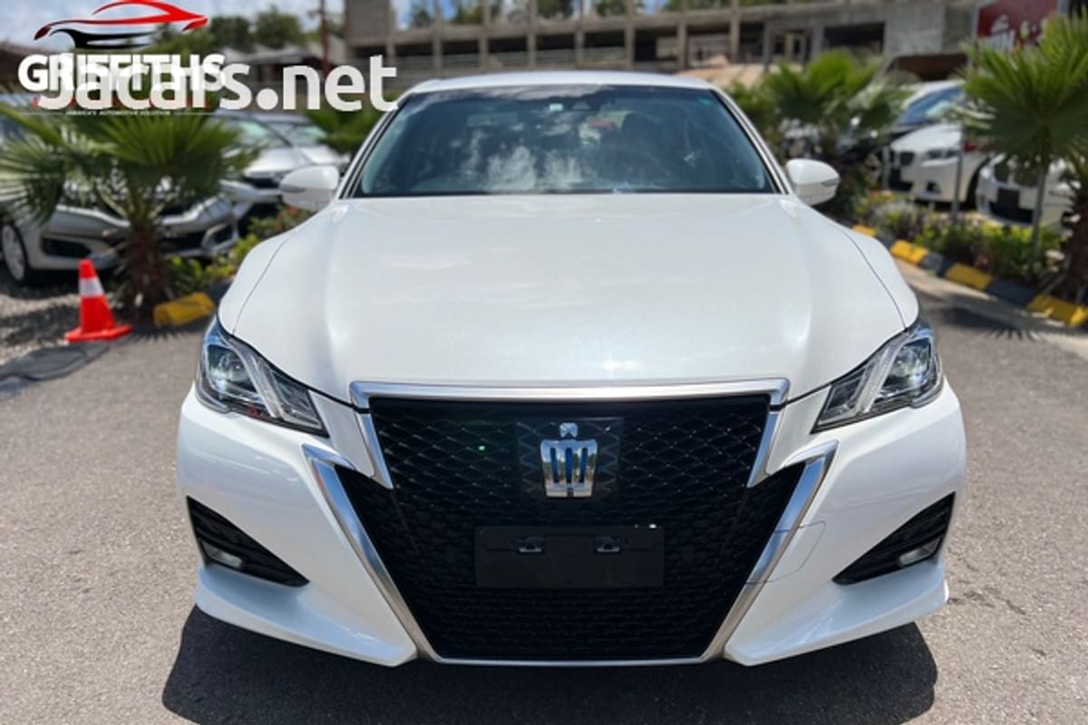 Toyota Crown 2,5L 2016