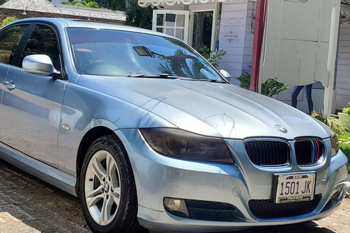 BMW 3-Series 2,0L 2011