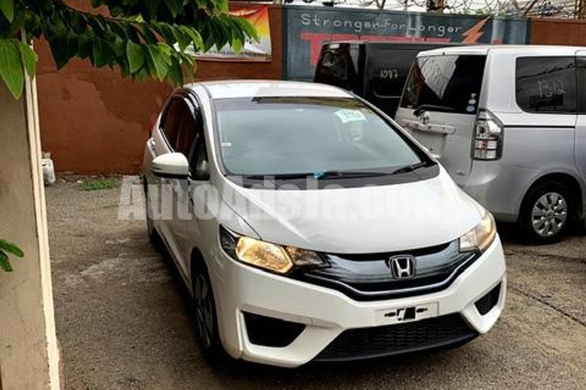 2016 Honda Fit Hybrid