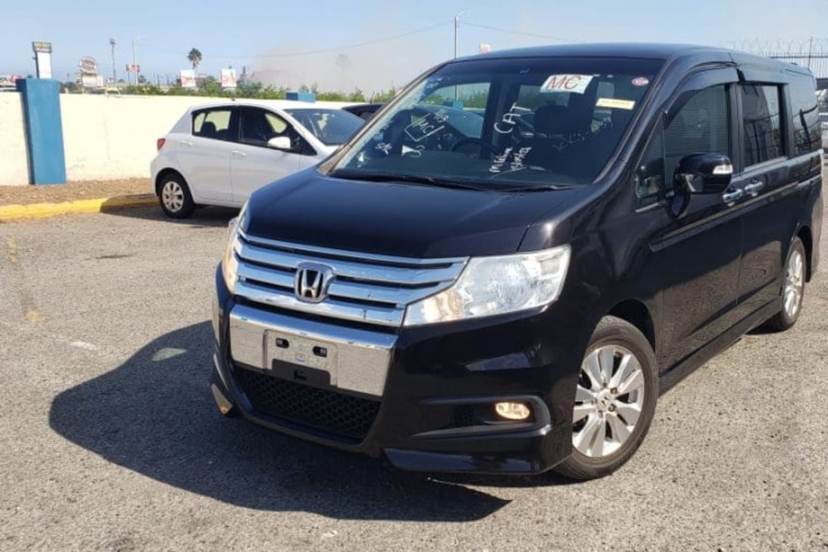 Newly Imported 2012 Honda Stepwagon (Spada)