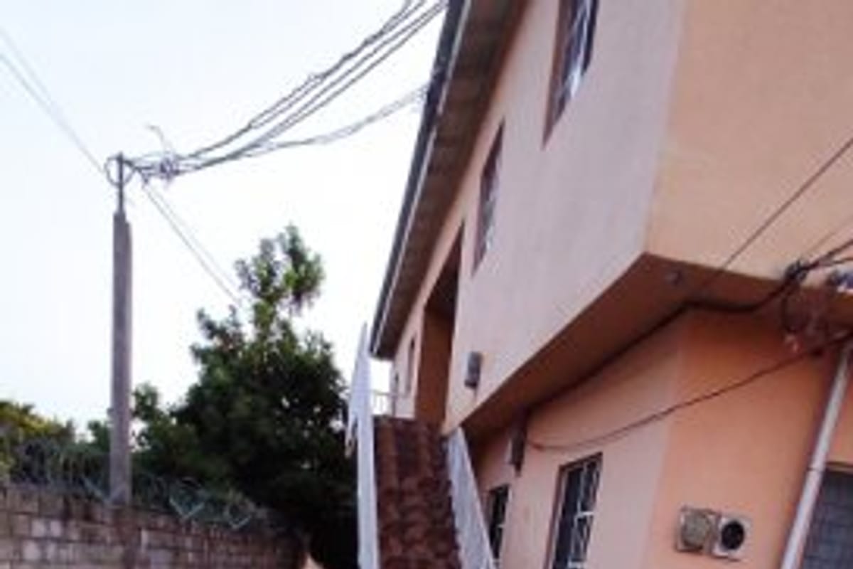 nissan tiida latio 2012