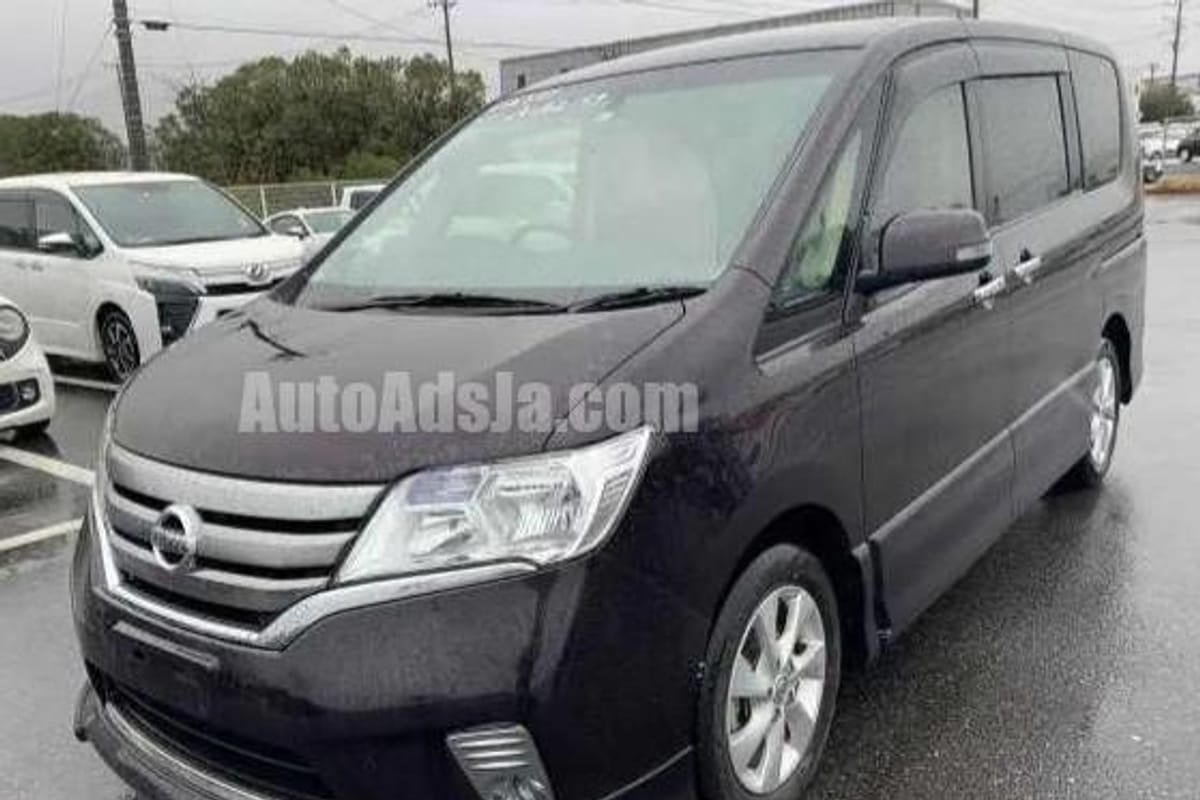 2013 Nissan Serena Hybrid Highway Star
