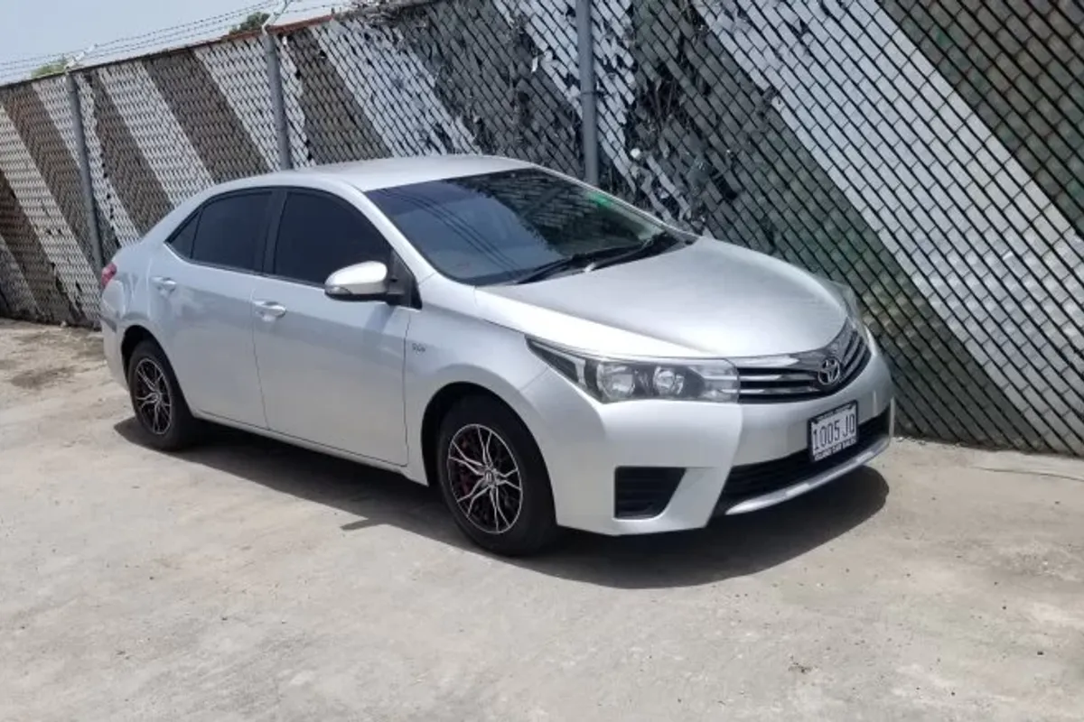 Toyota Corolla 2015