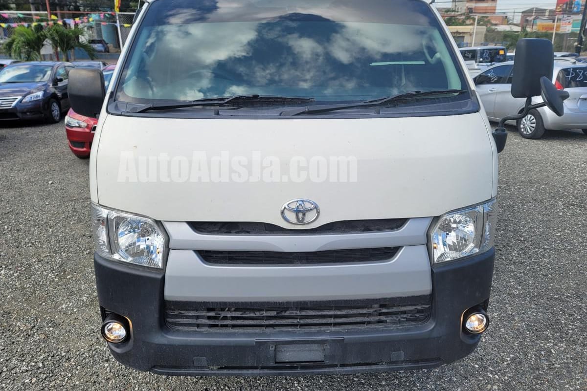 2016 Toyota Hiace