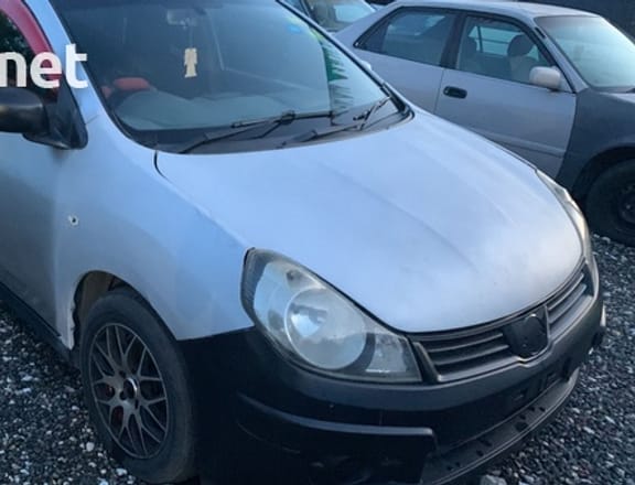 Nissan AD Wagon 1,5L 2012