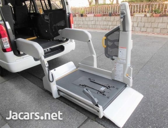 2014 Toyota Hiace Bus