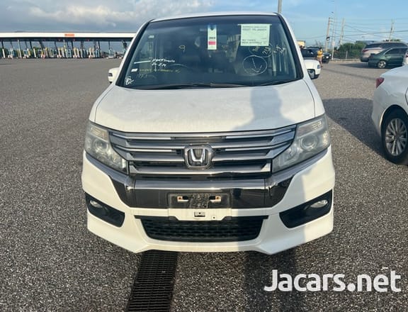 Honda Stepwgn Spada 2,0L 2014