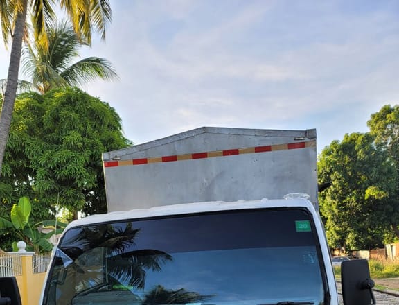 For Sale: 1997 Nissan UD