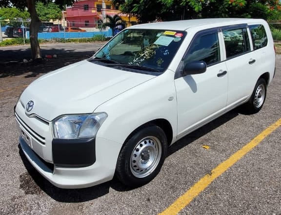 Toyota Probox 1,5L 2017