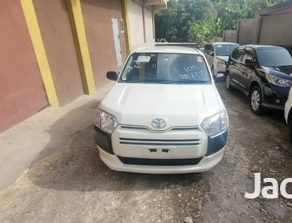 Toyota Probox 1,5L 2016