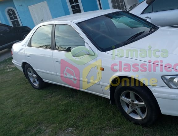 For Sale: 2000 Toyota Camry