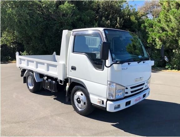 For Sale: 2011 Izuzu Tipper 3 Ton New
