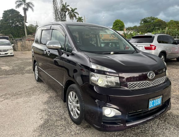 For Sale: 2011 TOYOTA VOXY